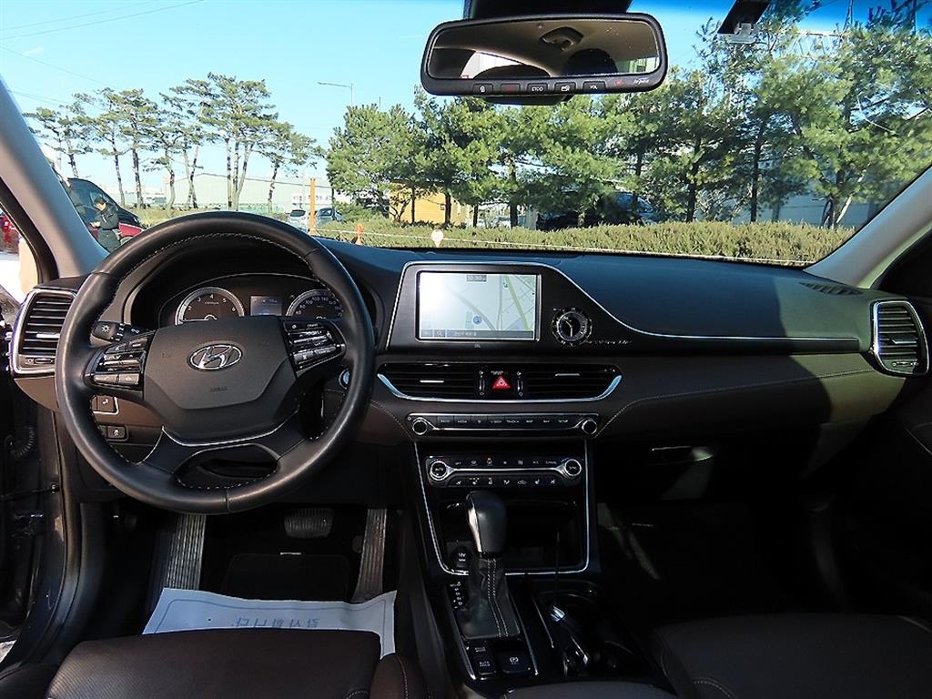 HYUNDAI Grandeur - Vista 7