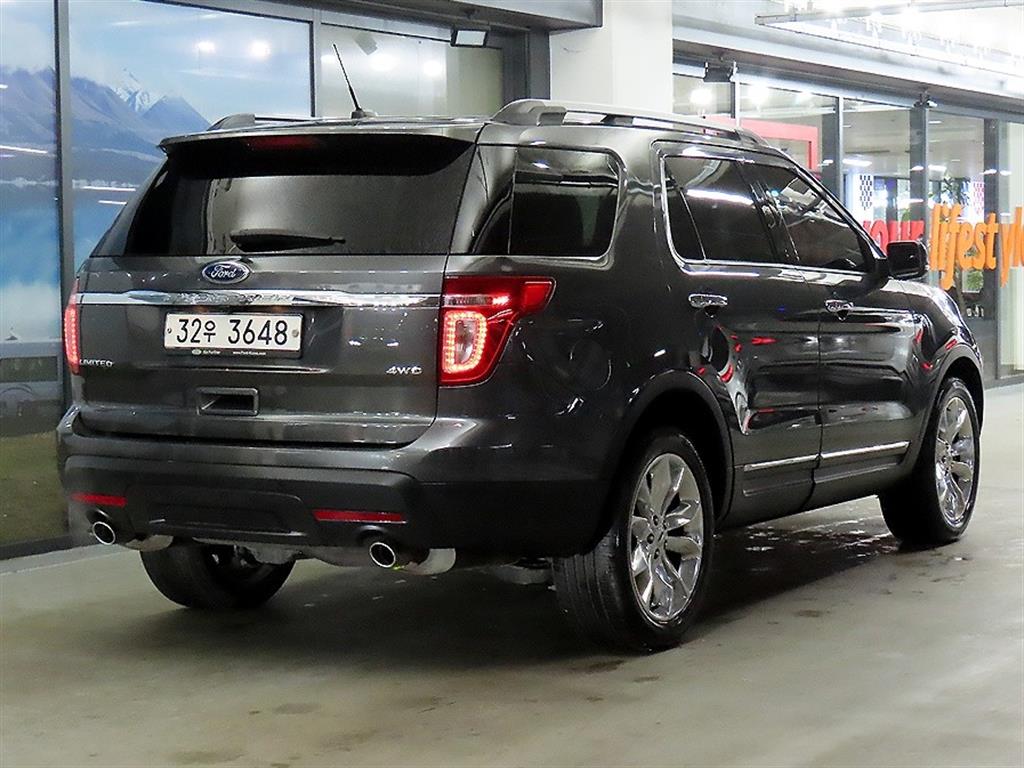 Ford Explorer - Vista 4