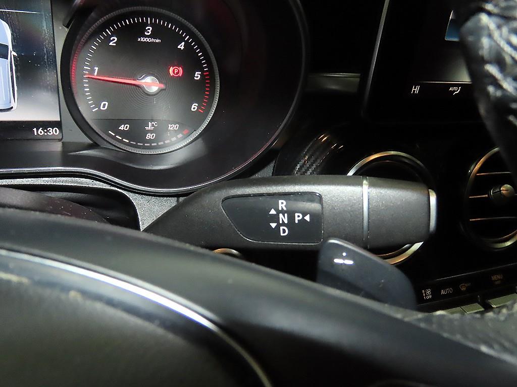 Mercedes Benz GLC Class - Vista 12