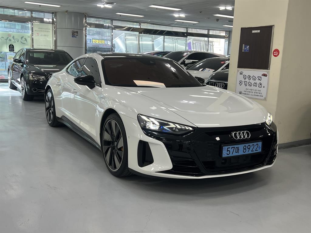 Audi e-Tron GT - Vista 7