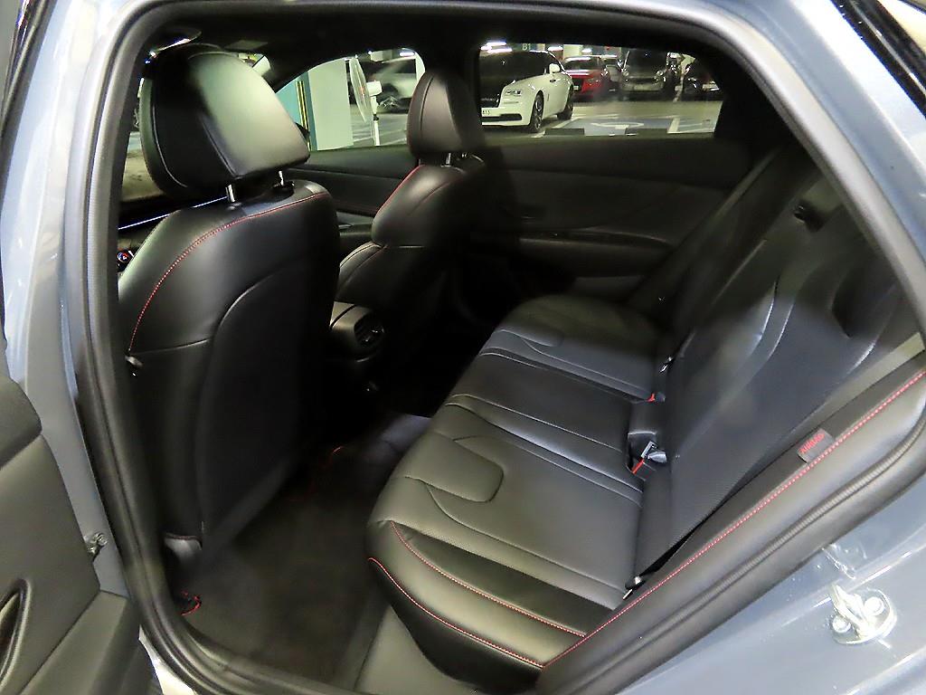 HYUNDAI Avante - Vista 7