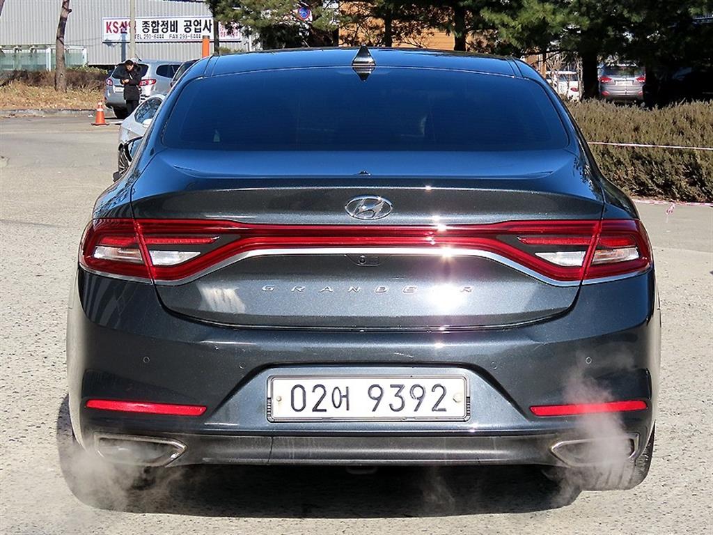 HYUNDAI Grandeur - Vista 4