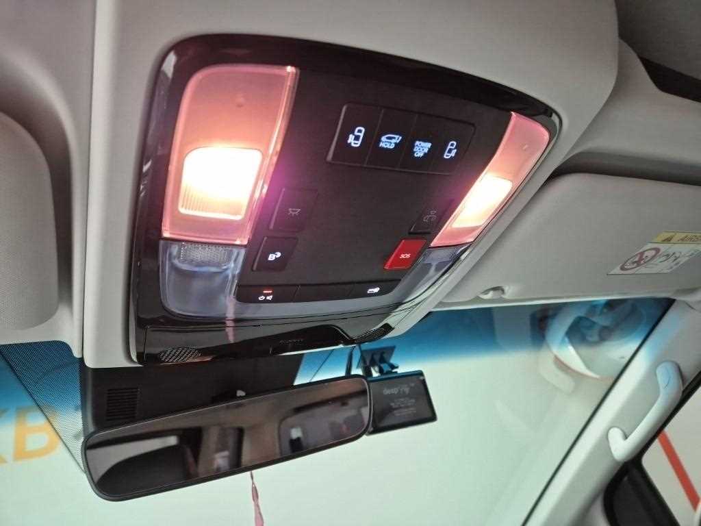 HYUNDAI Staria 2025 Blanco - Importación desde Corea - HF Imports Iquique - Foto 17