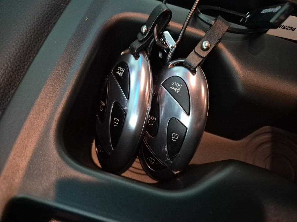 HYUNDAI Staria 2025 Blanco - Importación desde Corea - HF Imports Iquique - Foto 16