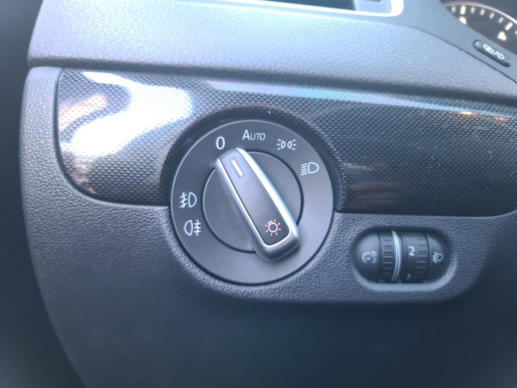 Volkswagen Jetta 2013 Gris - Importación desde Corea - HF Imports Iquique - Foto 19