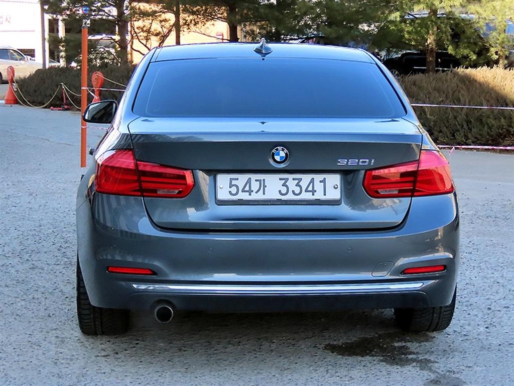 BMW 3 series - Vista 4