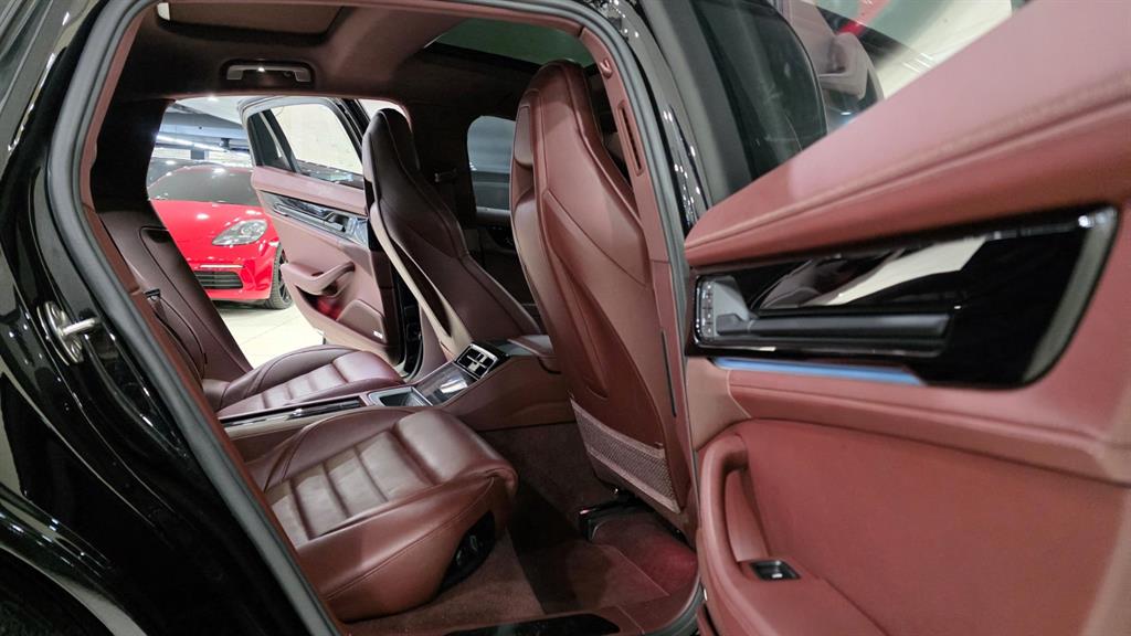 Porsche Panamera - Vista 4