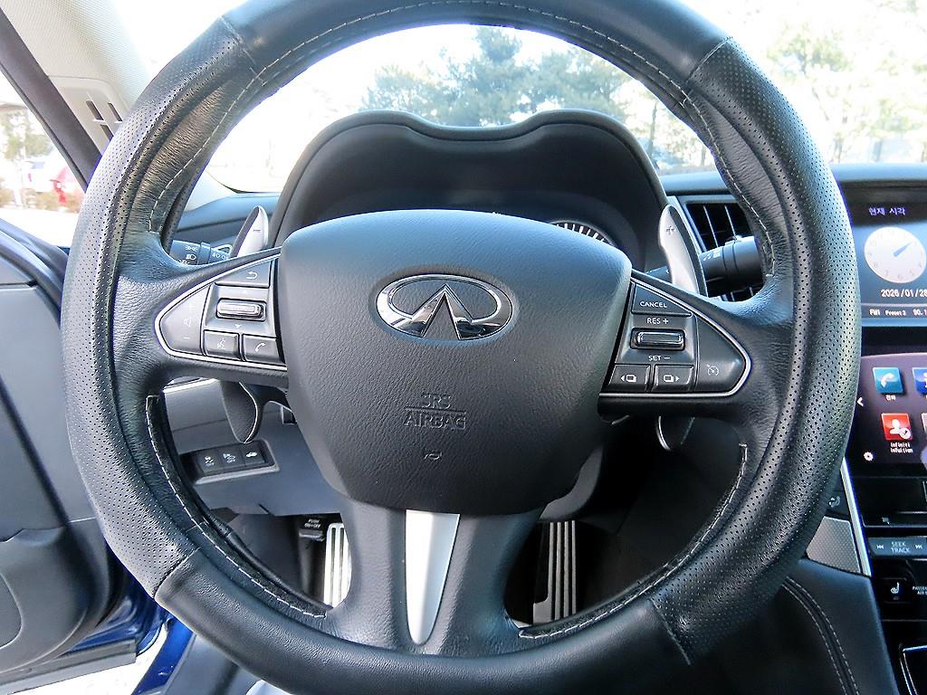 Infiniti Q - Vista 8