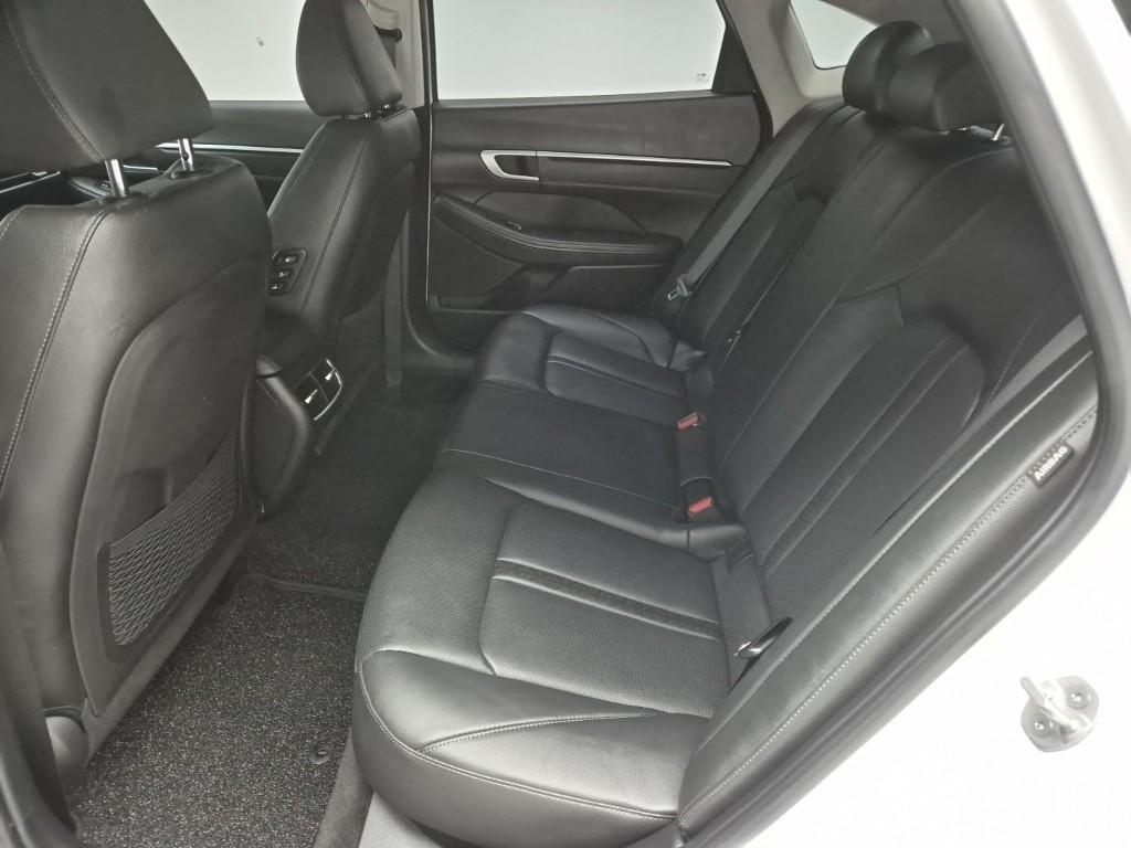 HYUNDAI Sonata - Vista 12