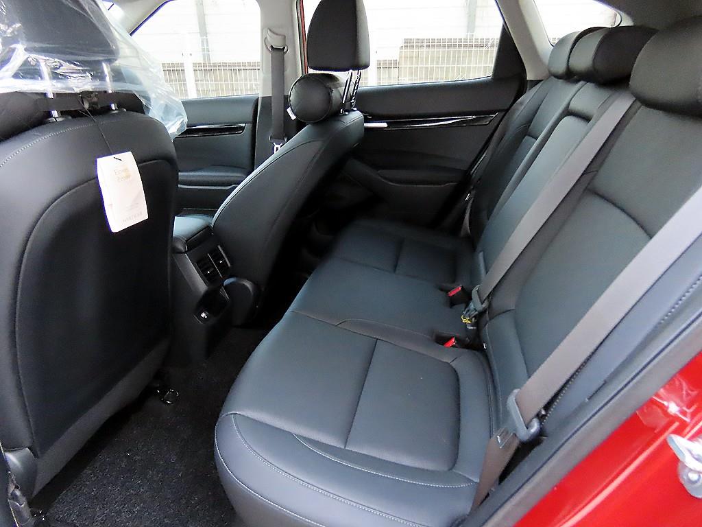 KIA Seltos - Vista 6