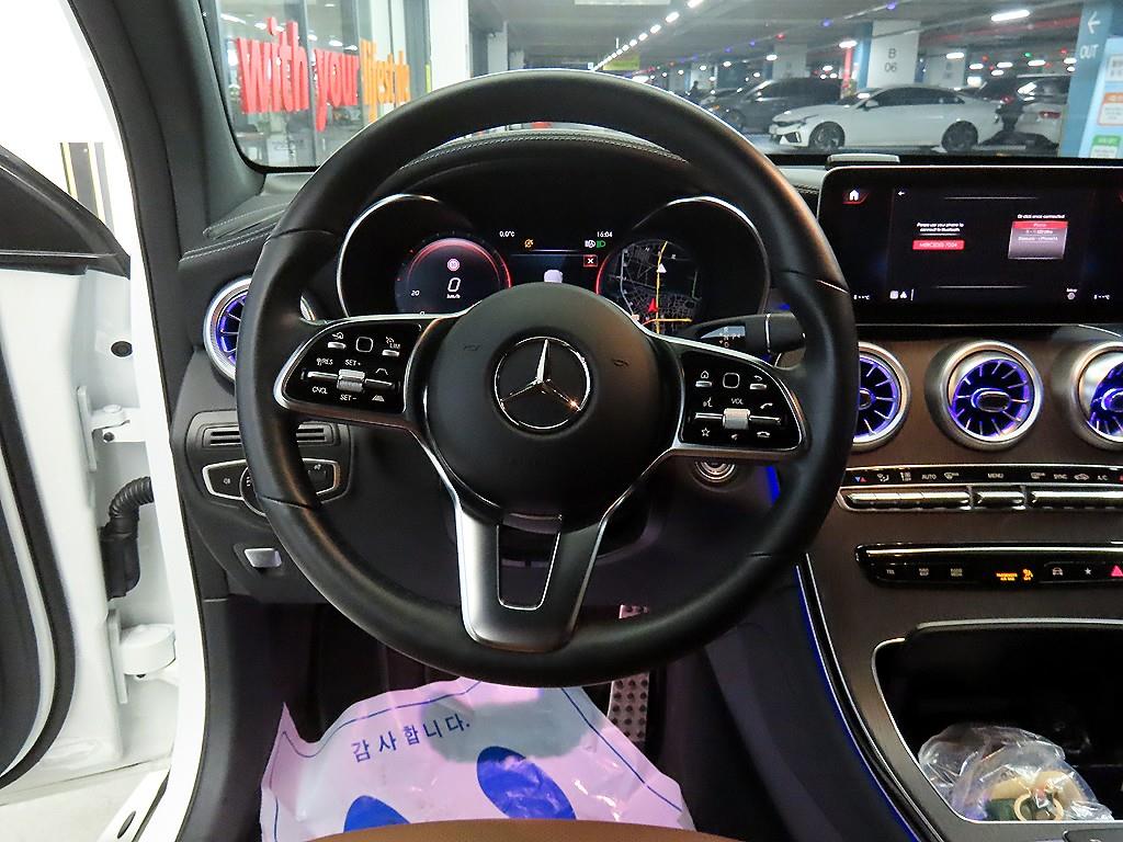 Mercedes Benz GLC Class - Vista 8