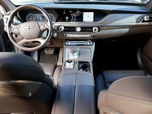 Genesis G90 - Vista 10