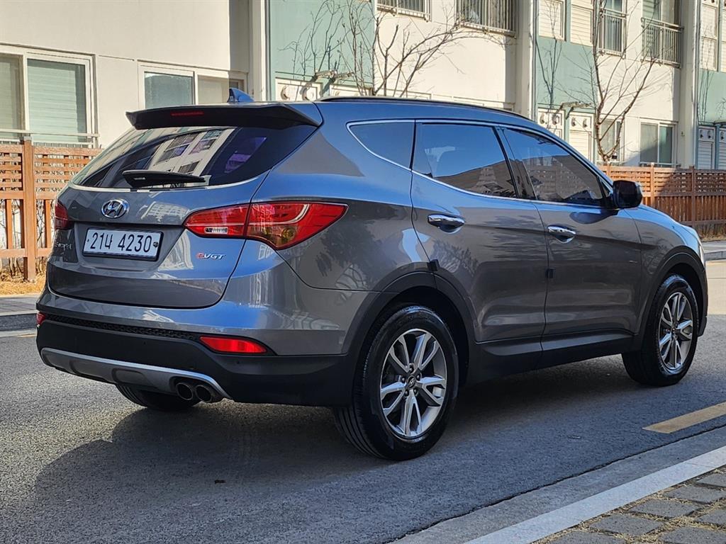 HYUNDAI Santa Fe - Vista 6