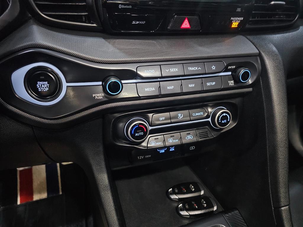 HYUNDAI Veloster 2019 Blanco - Importación desde Corea - HF Imports Iquique - Foto 13