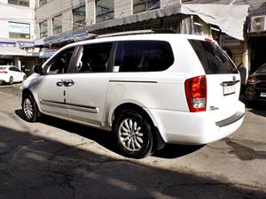 KIA Carnival - Vista 8