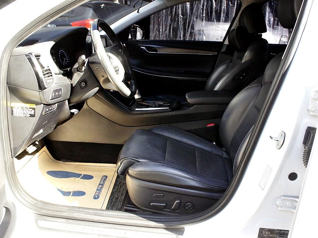 HYUNDAI Grandeur - Vista 9