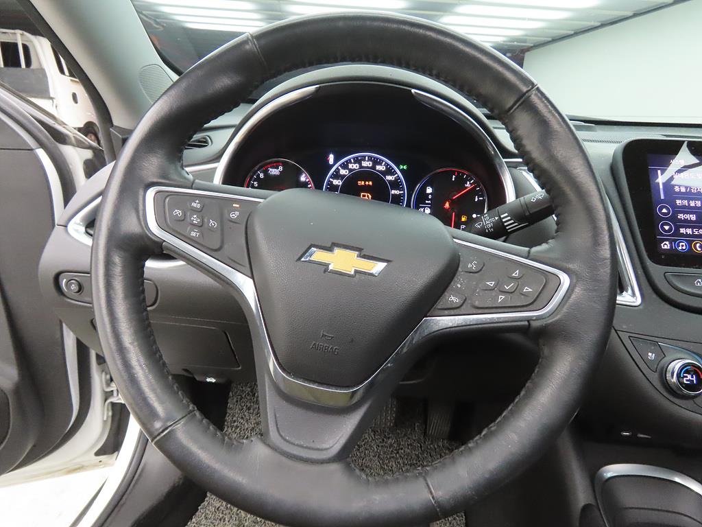 Chevrolet Malibu - Vista 8