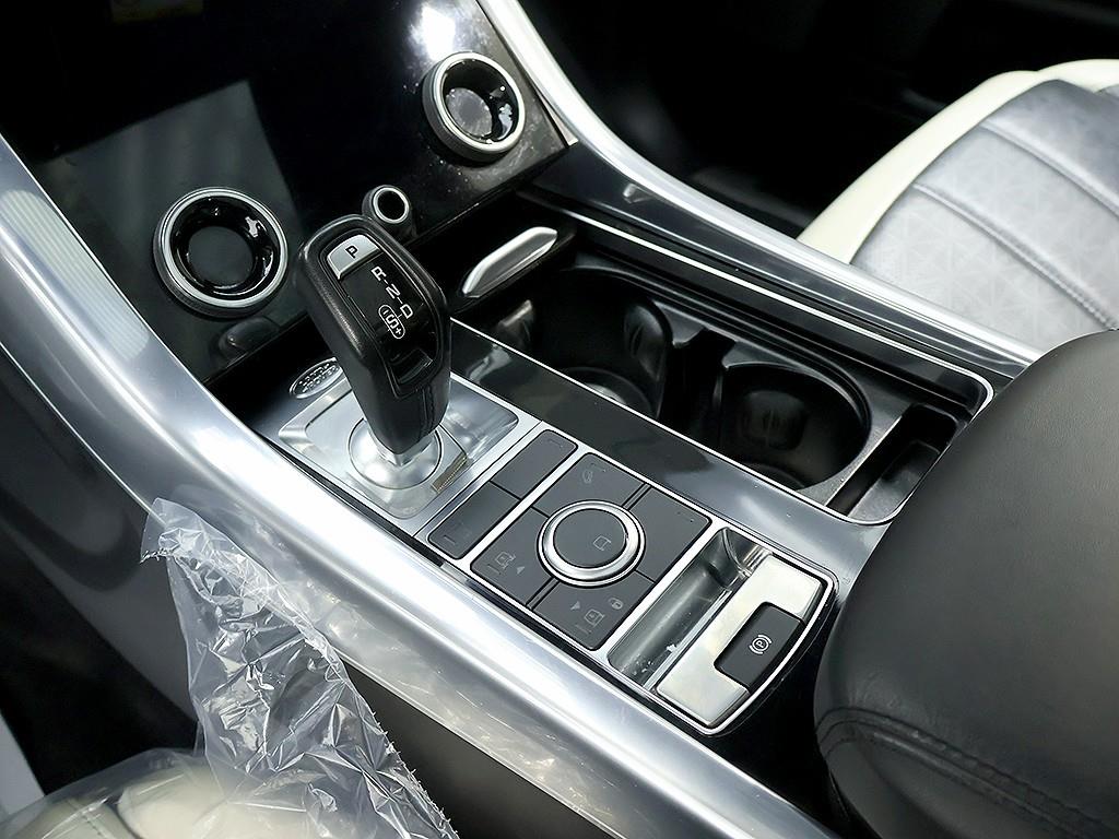 Land Rover Range Rover Sports 2019 Blanco - Importación desde Corea - HF Imports Iquique - Foto 10