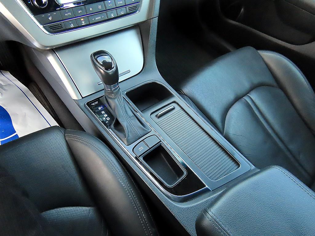 HYUNDAI Sonata - Vista 10