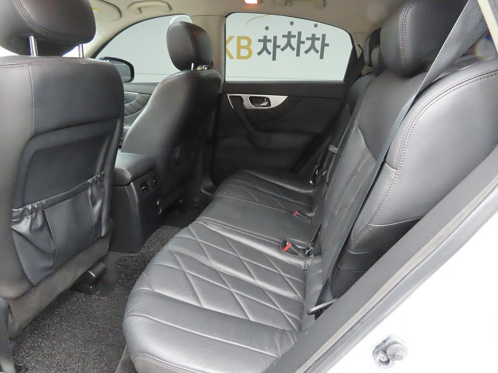 Infiniti FX - Vista 6