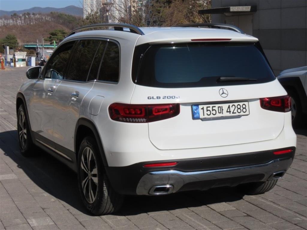 Mercedes Benz GLB Class - Vista 7