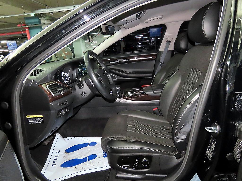 Genesis EQ900 - Vista 6