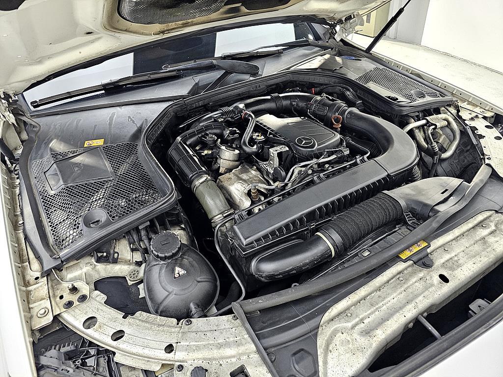 Mercedes Benz C Class - Vista 6