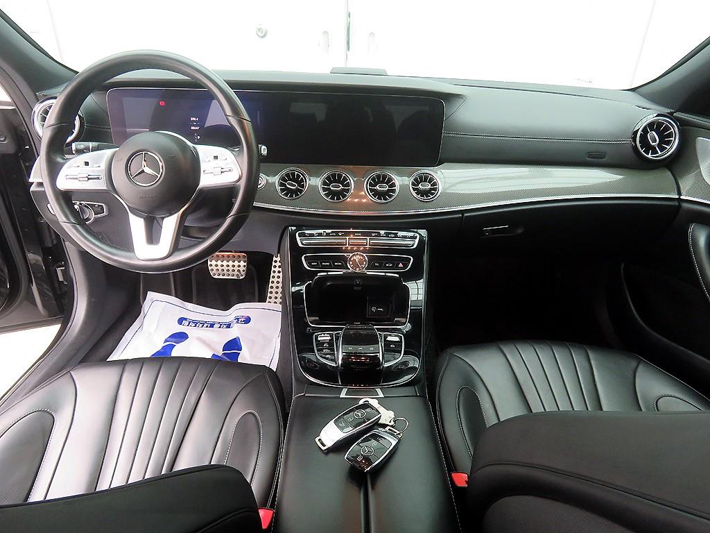 Mercedes Benz CLS Class - Vista 8