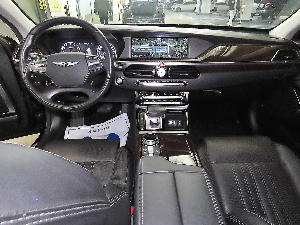 Genesis EQ900 - Vista 10