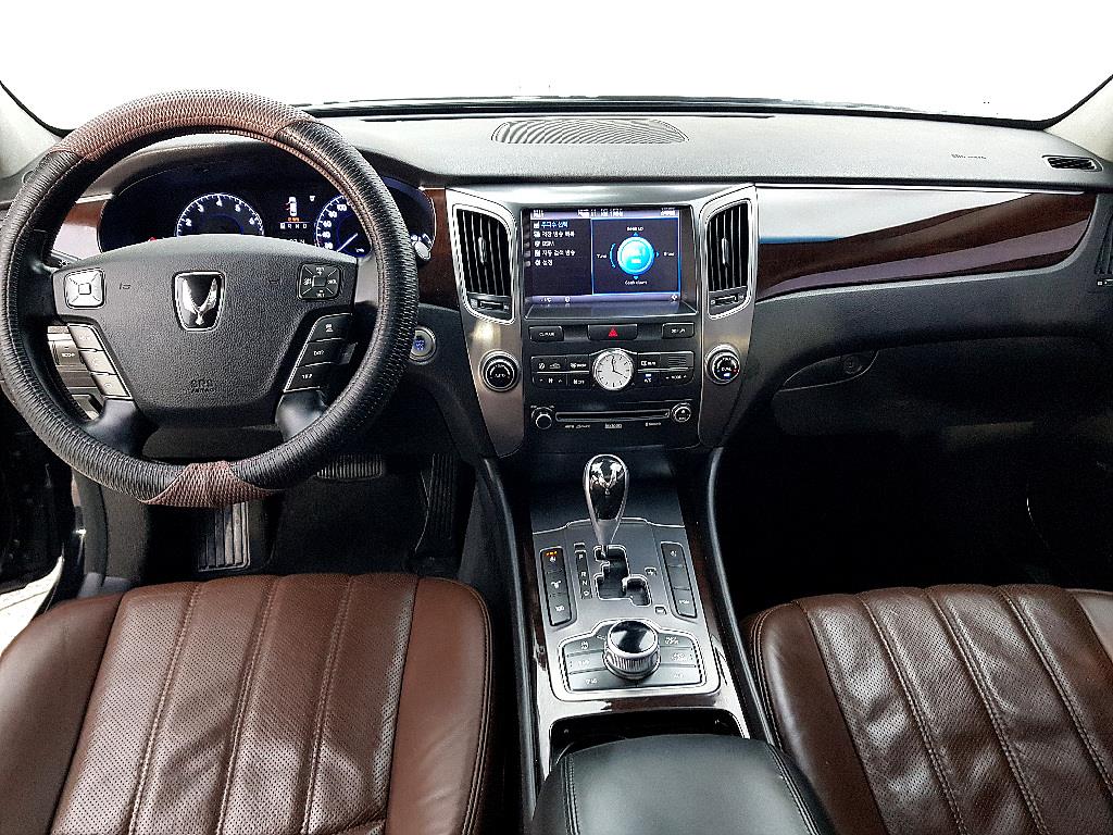 HYUNDAI Equus - Vista 5