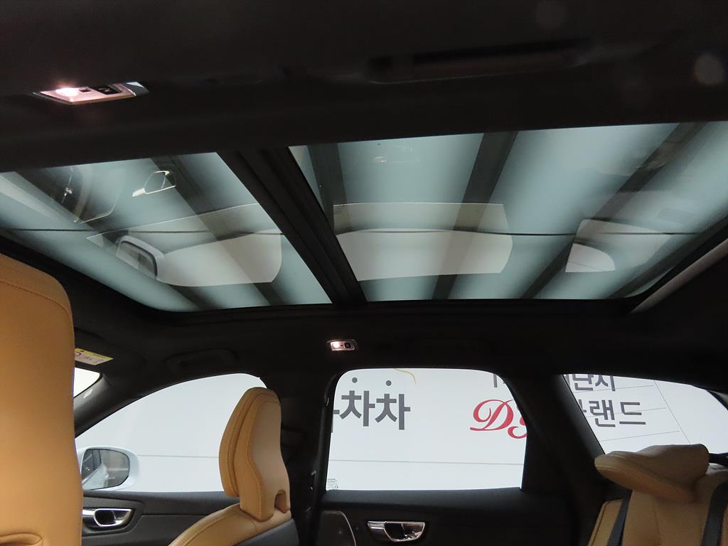 Volvo XC60 2019 Blanco - Importación desde Corea - HF Imports Iquique - Foto 18