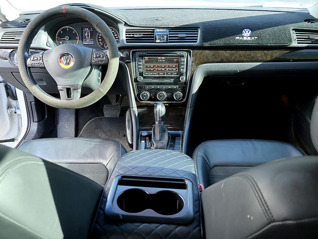 Volkswagen Passat - Vista 9