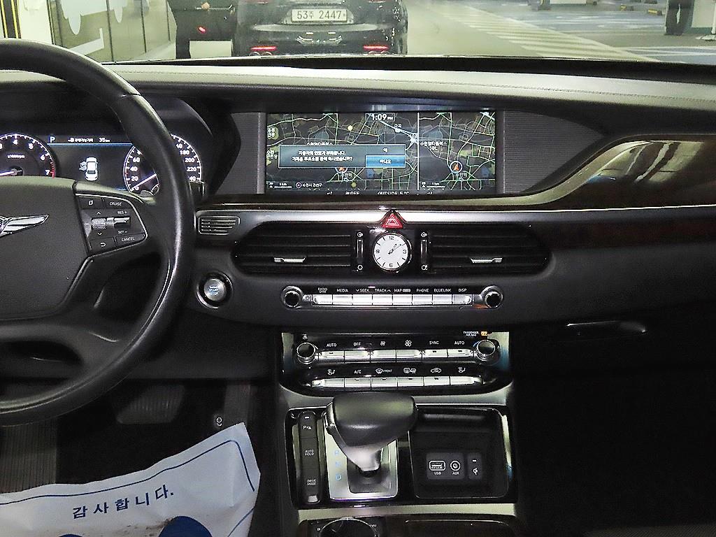 Genesis EQ900 - Vista 11