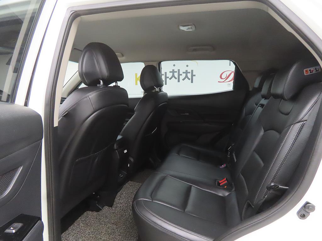 Ssangyong Korando - Vista 6