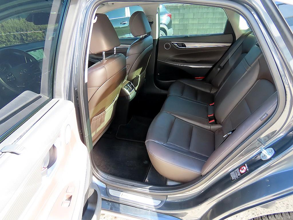 HYUNDAI Grandeur - Vista 6