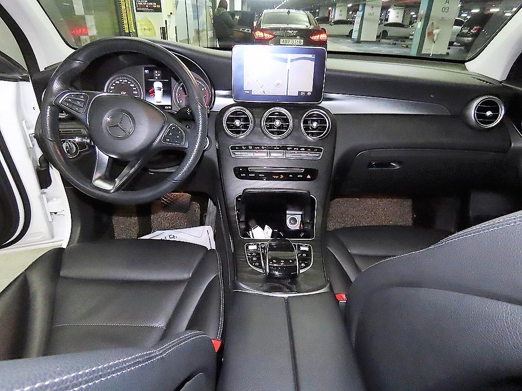 Mercedes Benz GLC Class - Vista 10