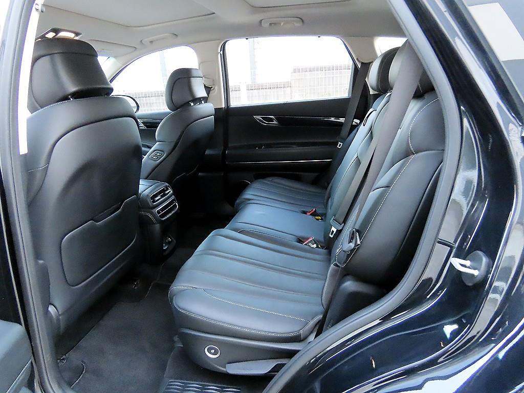 Genesis GV80 - Vista 6