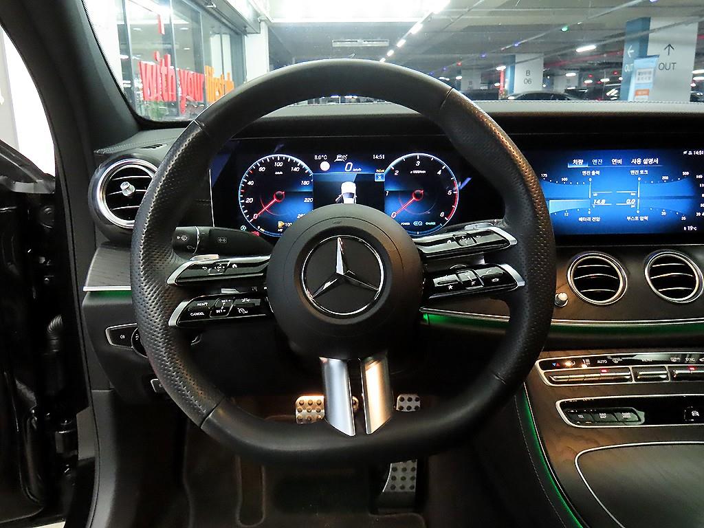 Mercedes Benz E class - Vista 8