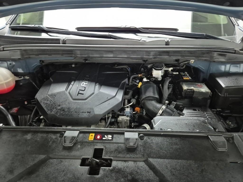 KIA Carnival - Vista 5