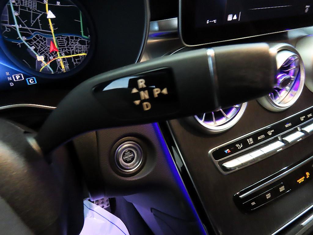 Mercedes Benz GLC Class - Vista 12