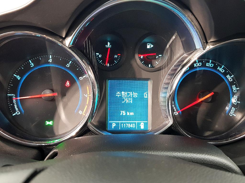 Chevrolet Cruise - Vista 7