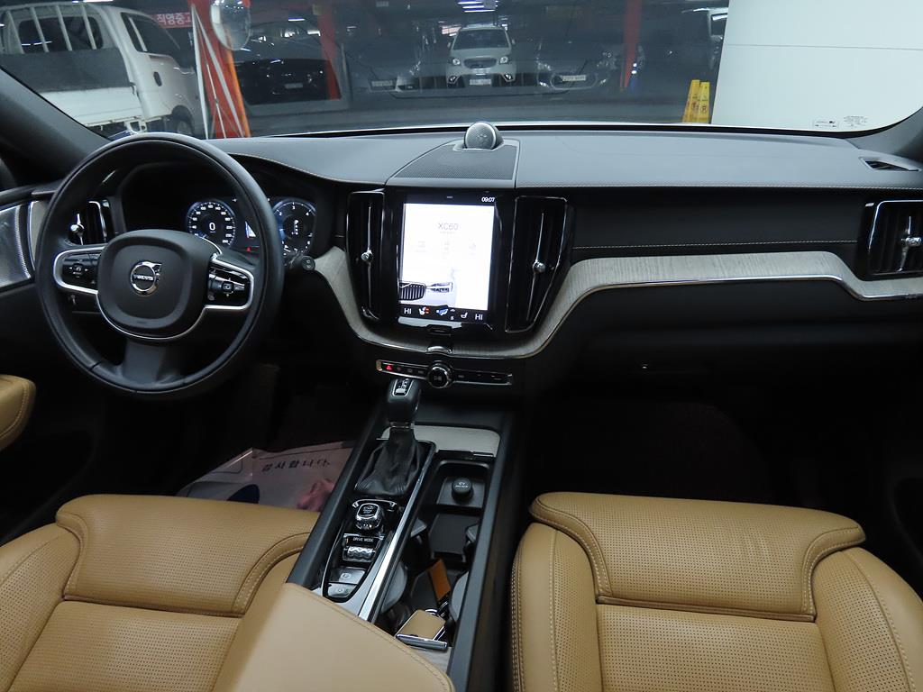 Volvo XC60 - Vista 5