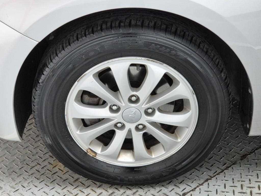 KIA K3 2015 Plateado - Importación desde Corea - HF Imports Iquique - Foto 19