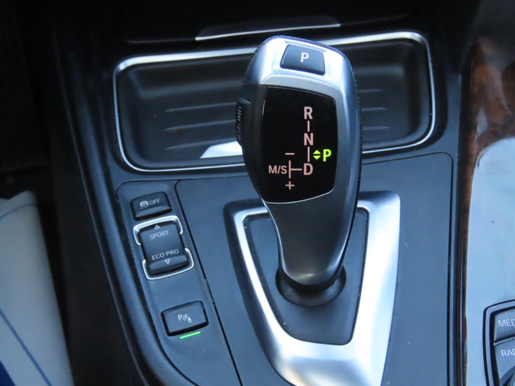 BMW 3 series 2015 Gris - Importación desde Corea - HF Imports Iquique - Foto 10