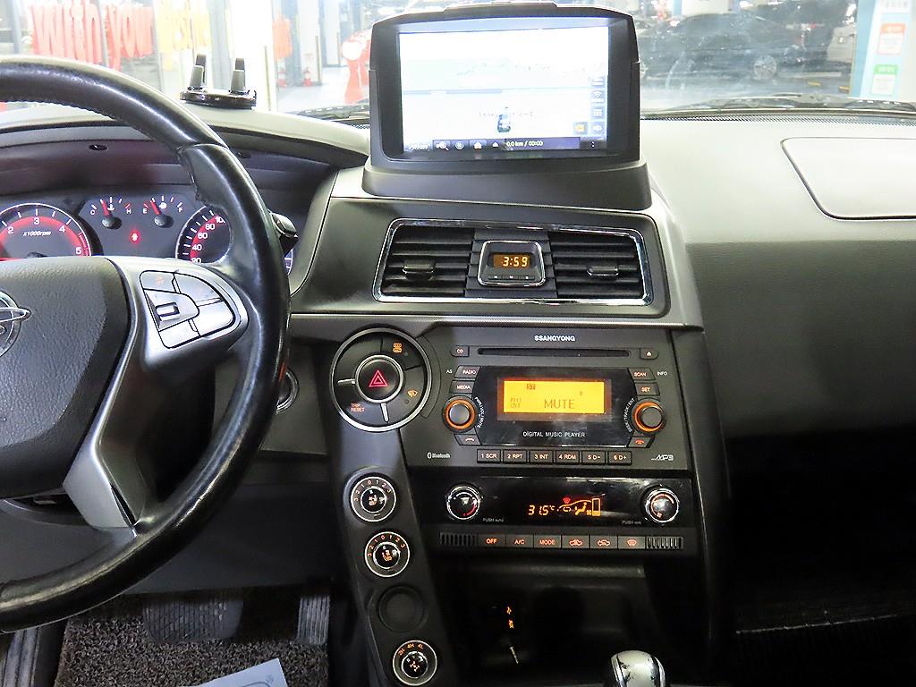 Ssangyong Korando - Vista 11