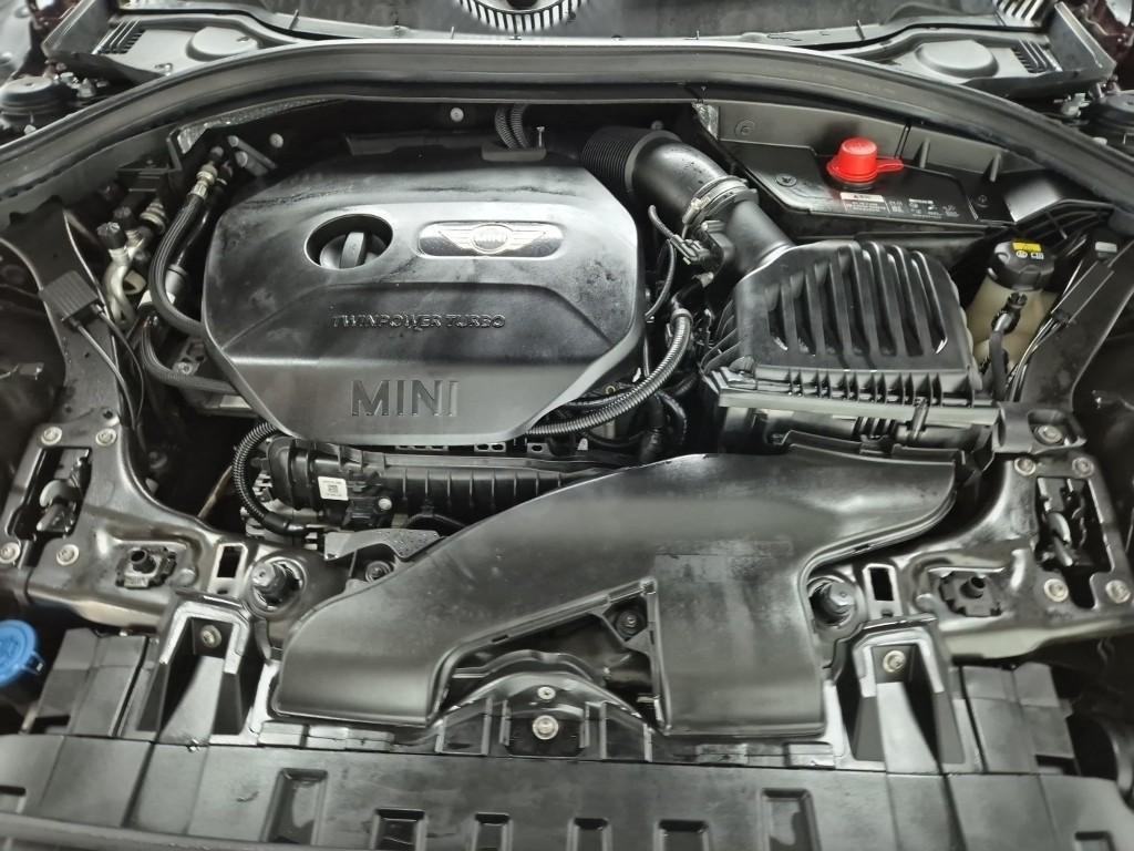 Mini Clubman - Vista 5