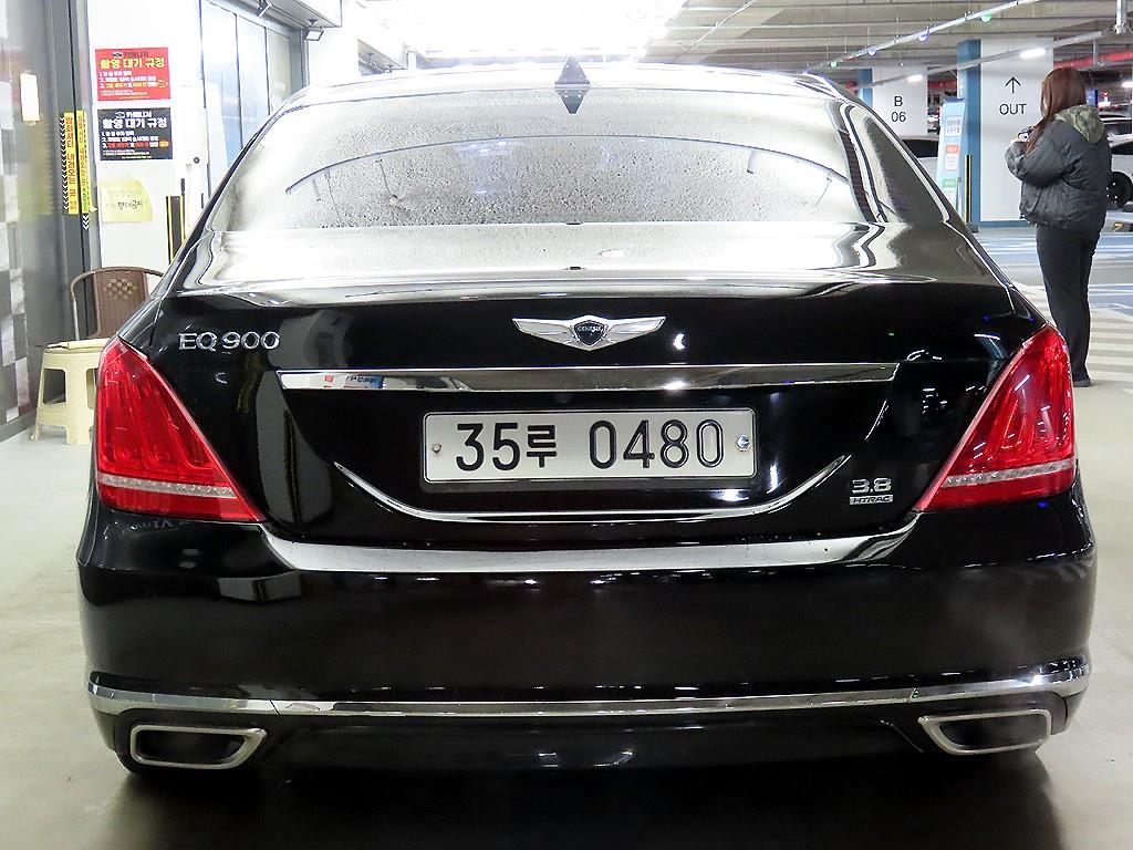 Genesis EQ900 - Vista 5