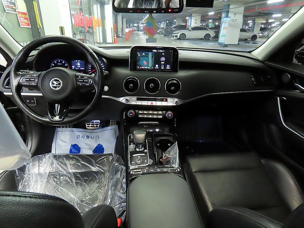 KIA Stinger - Vista 10