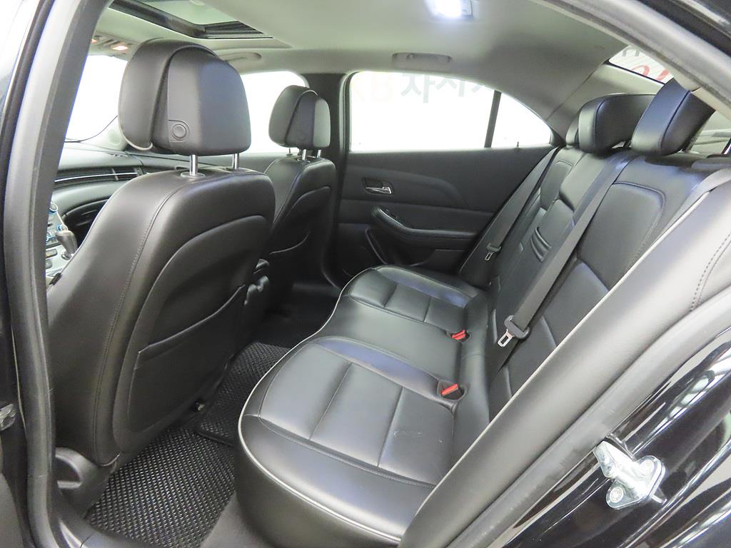 Chevrolet Malibu - Vista 6