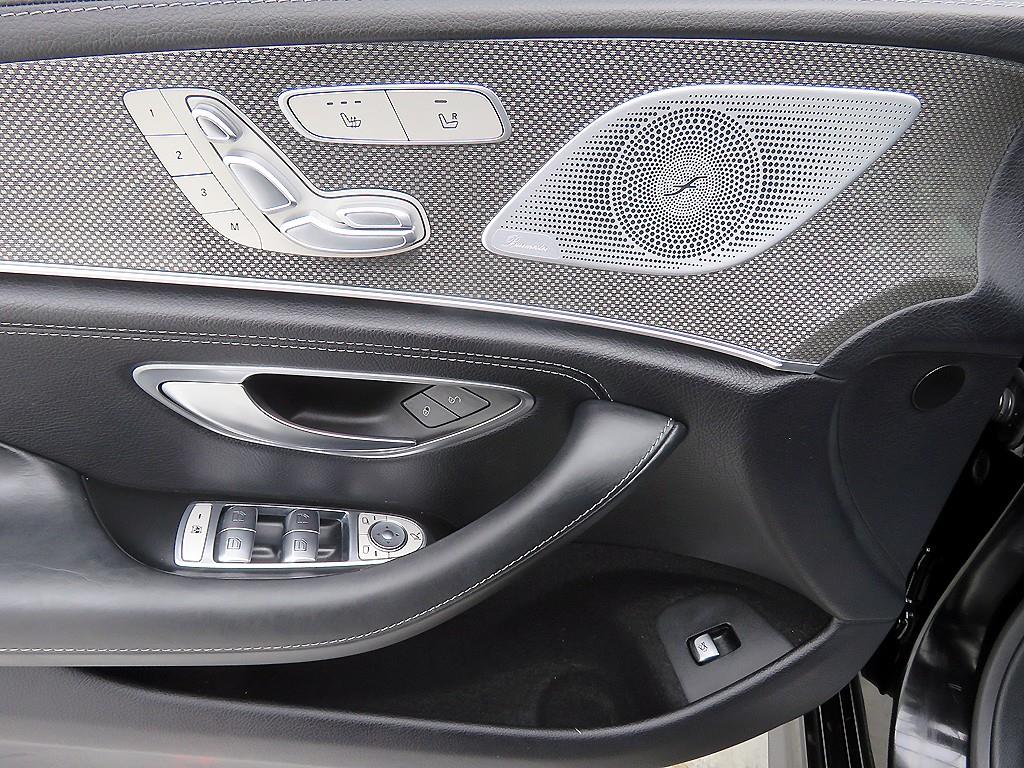 Mercedes Benz CLS Class - Vista 10